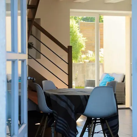 Maison Avec Piscine Partagee A 3,5 Kms Des Plages